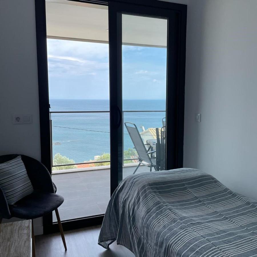Llança Apartment Sea View מראה חיצוני תמונה
